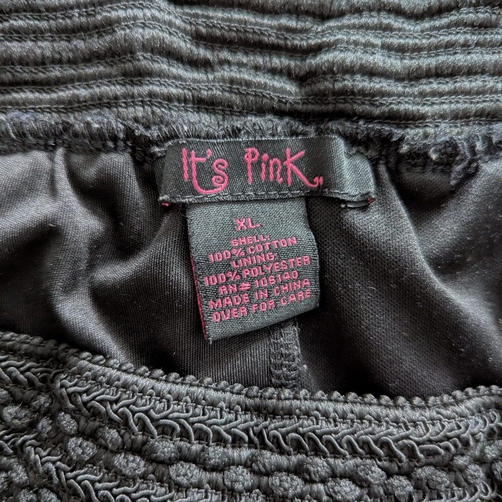 Elegant Black Lace Skirt - Picture 4 of 4